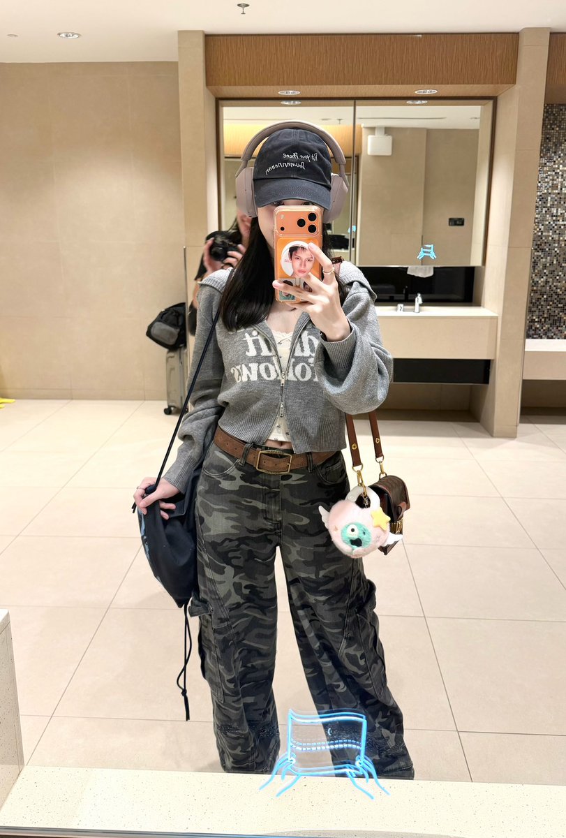 anknho14's tweet photo. ดูออกมั้ยว่าผมติ่งวงไหน.... 😛😝😜🤪 https://t.co/hrP4zCKayn
