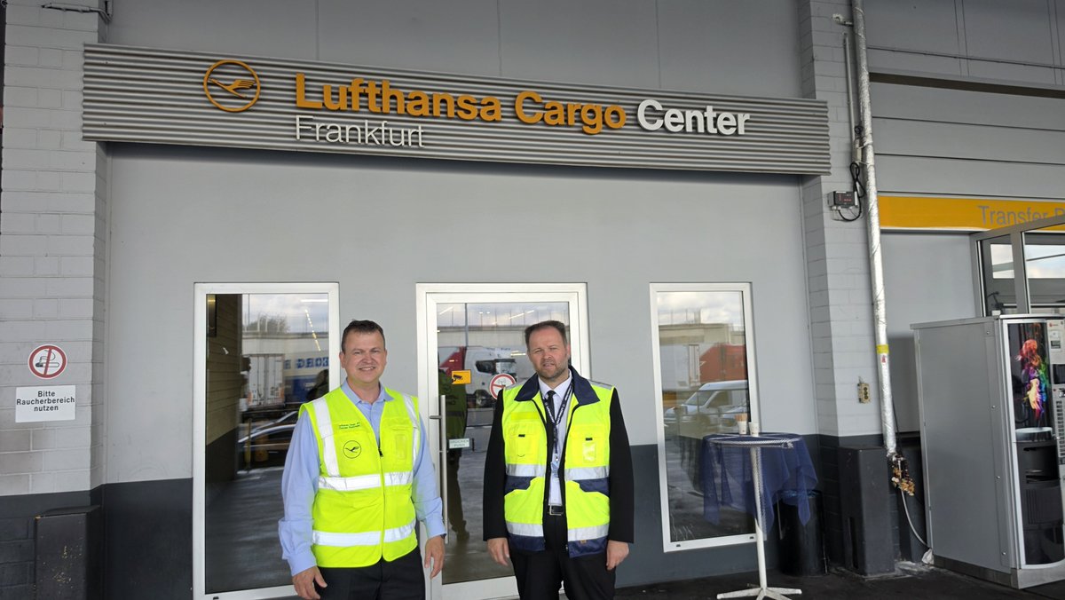 EnginEroglu_FW's tweet photo. Strong performance, committed people and a vital connection between Europe and the world.

I recently had the opportunity to visit Lufthansa Cargo in Frankfurt and gain valuable insights into its operations and business performance.

What impressed me most was not only the company’s strong economic performance and positive figures, but above all the people behind them. I met highly motivated employees who work hard every day, take responsibility and clearly enjoy what they do.

That is an important part of economic success: good results do not happen by themselves. They are created by people who take responsibility, work together and are willing to go the extra mile.

Lufthansa Cargo is also a great example of how strong economic cooperation between Europe and China can work in practice. International trade, logistics and global value chains create jobs, growth and opportunities on both sides.

As Chair of the European Parliament’s Delegation for Relations with China, I believe that we need to reduce risks where necessary, while continuing to strengthen economic cooperation where it benefits both Europe and China.

Many thanks to the Lufthansa Cargo team for the warm welcome, the open discussions and the valuable insights. It was a pleasure meeting so many dedicated and passionate people on site.

Strong companies need strong people. And Europe needs strong economic connections with the world.

#LufthansaCargo #Frankfurt #Aviation #Logistics #Economy #Europe #China #EUChina #EconomicCooperation #Trade