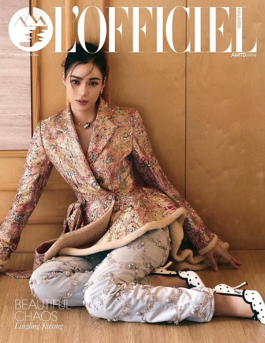 linglingFC_BBCN's tweet photo. L’Officiel cover HK/Malaysia October 2026

Lingling Kwong’s standout performance in L’Officiel editorial highlights her remarkable fashion versatility. Every frame radiates authentic high‑fashion charisma.

LINGLING KWONG COVER STAR
#LinglingKwong #Dior #Cartier
@linglingsirilak https://t.co/nvVoQJKyeV