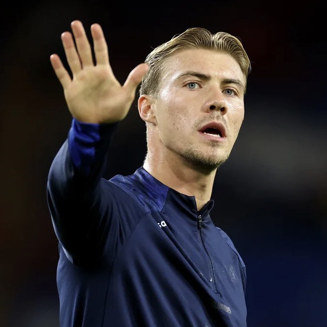 f4lzprods's tweet photo. Kylian Mbappé wants Real Madrid to support his Ballon d’Or argument, when his shot conversion in 2025/26 (20.1%) was worse than Rasmus Højlund (20.3%) in all competitions

Face the facts 🤷‍♂️ https://t.co/IRQyQYFmR1