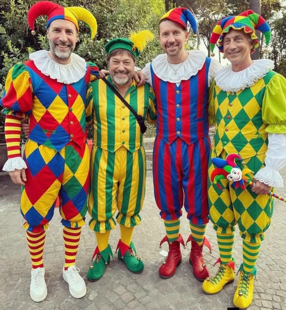 rossig08's tweet photo. @erpoeta1963 @MT_Meli_ Certo al circo🤡🤡 https://t.co/t9kvwjlxSP