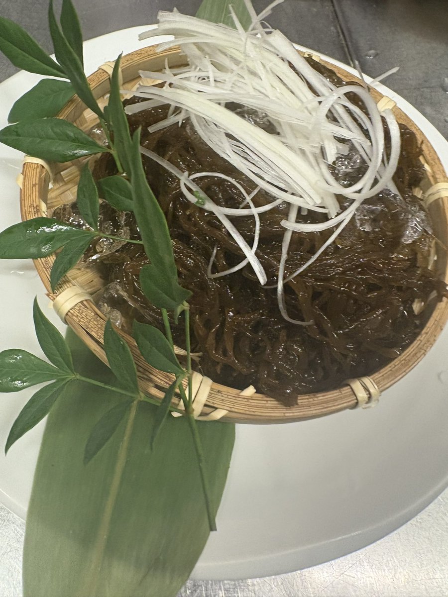 umikaji_takei's tweet photo. 早よ来ないと
終わっちゃぞー
#fussa #福生 #福生西口 #うみかじ #UFS
#もずく https://t.co/GqtO9TTDNF