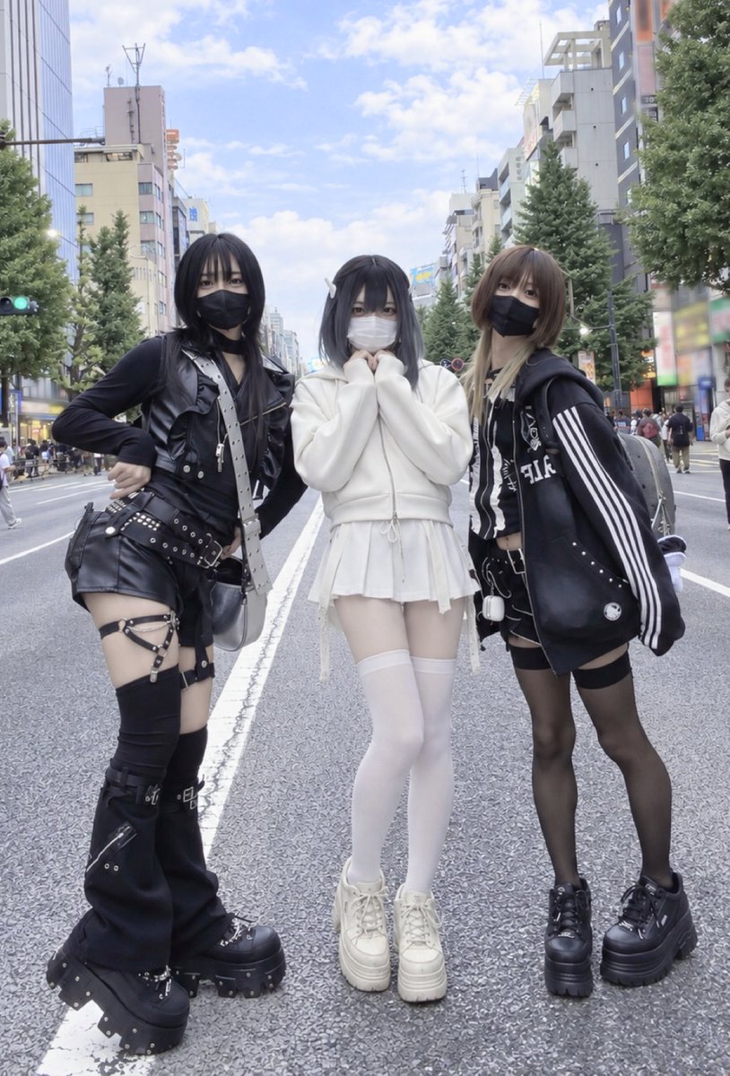 yusa_rara's tweet photo. 160cm 158cm 155cmの低身長の男の子です https://t.co/qlYG47PeL5