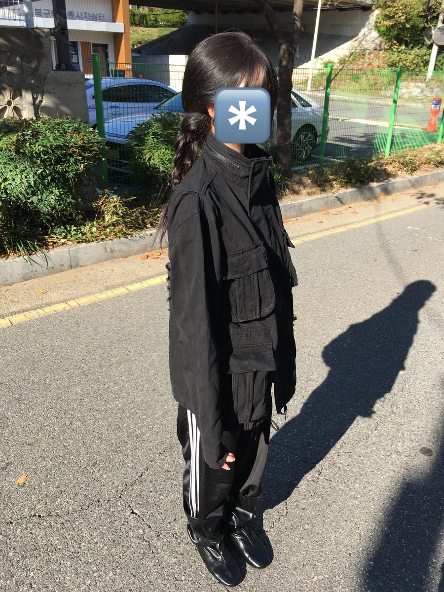 suuuuddl's tweet photo. 검은 야상을 사랑함 https://t.co/qG5gS1Vowv