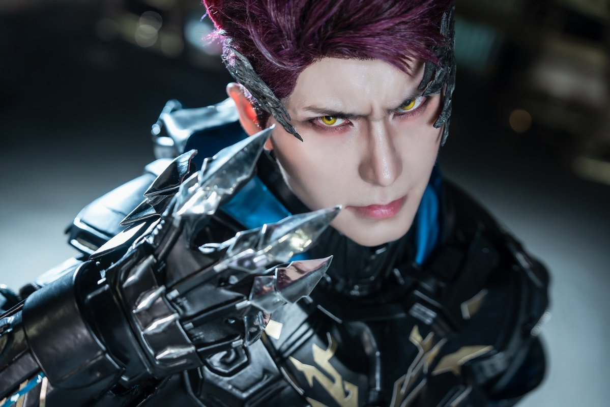 thames_malerose's tweet photo. จะใส่ชุดนี้กลางแจ้งในไทยอีกทีก็ต่อเมื่อประเทศไทยหิมะตก…
#bringbackvalko 
#cosplay 
#valko https://t.co/d20VcEp7CM
