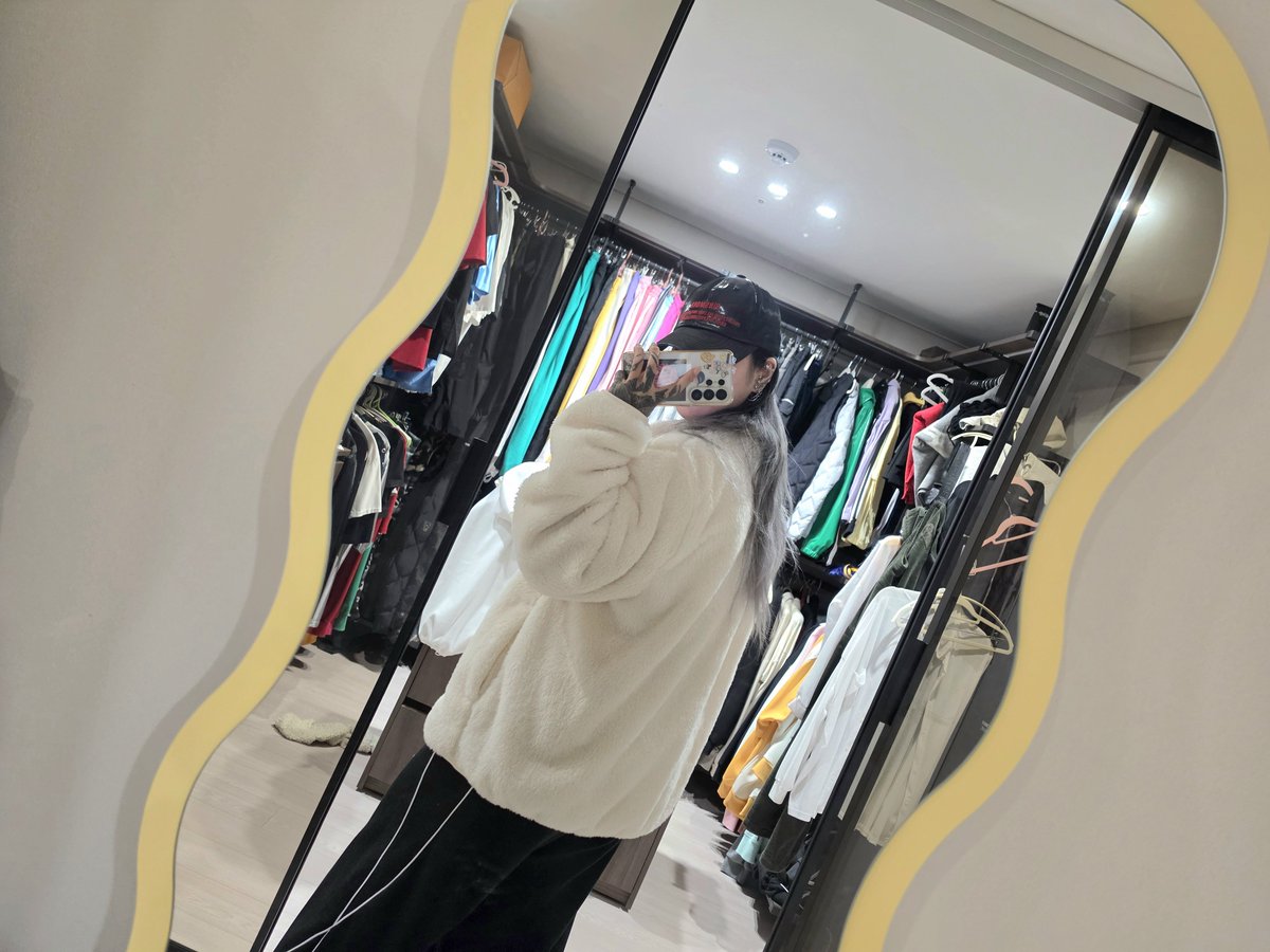 Uusagi_____yaha's tweet photo. 스파오 퍼플리스 XL 체감
키 161기준임 https://t.co/WoadFwB0w2