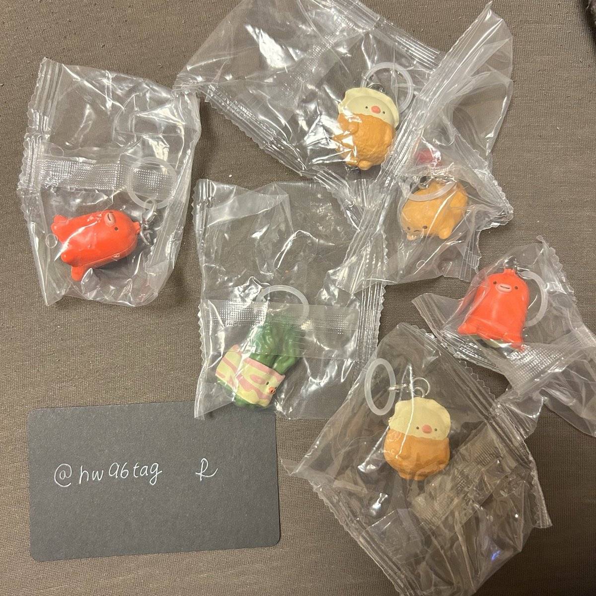 hw96tag's tweet photo. お弁当フレンズ　めじるし交換

譲)カキフライちゃん2 えびふらいちゃん アスパラベーコン たこさんウィンナー2

求)カニつめフライちゃん ♾️

郵送交換希望です
お気軽にリプライくださいませ🙇‍♀️ https://t.co/c956dD3XUO