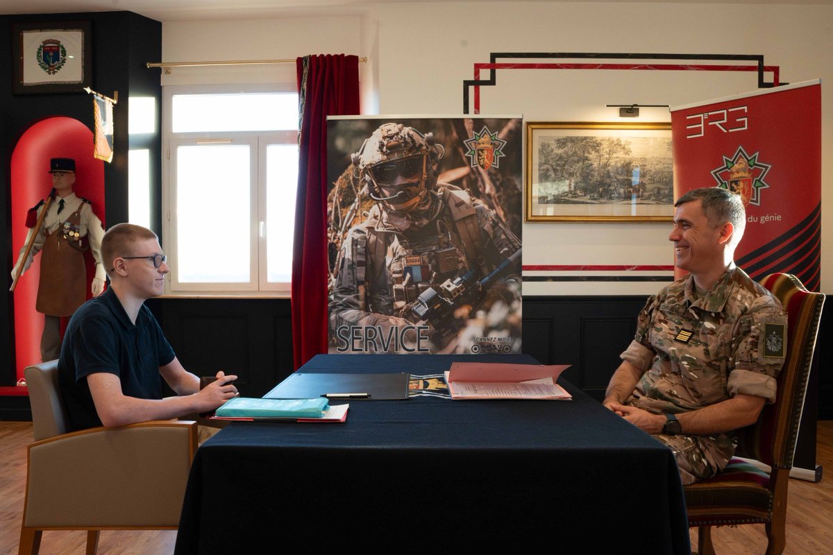 3eRG_Officiel's tweet photo. SERVICE NATIONAL • Une quarantaine de jeunes ont rejoint le 3e RG pour débuter leur Service national.

Top départ pour 10 mois de formation dans les Ardennes !

Ardennes, tiens ferme ! 🇫🇷

@armeedeTerre
@CommandementFOT
@7e_brig_blindee
@1reDivision

#ServiceNational https://t.co/u3Z5L2Iu5o