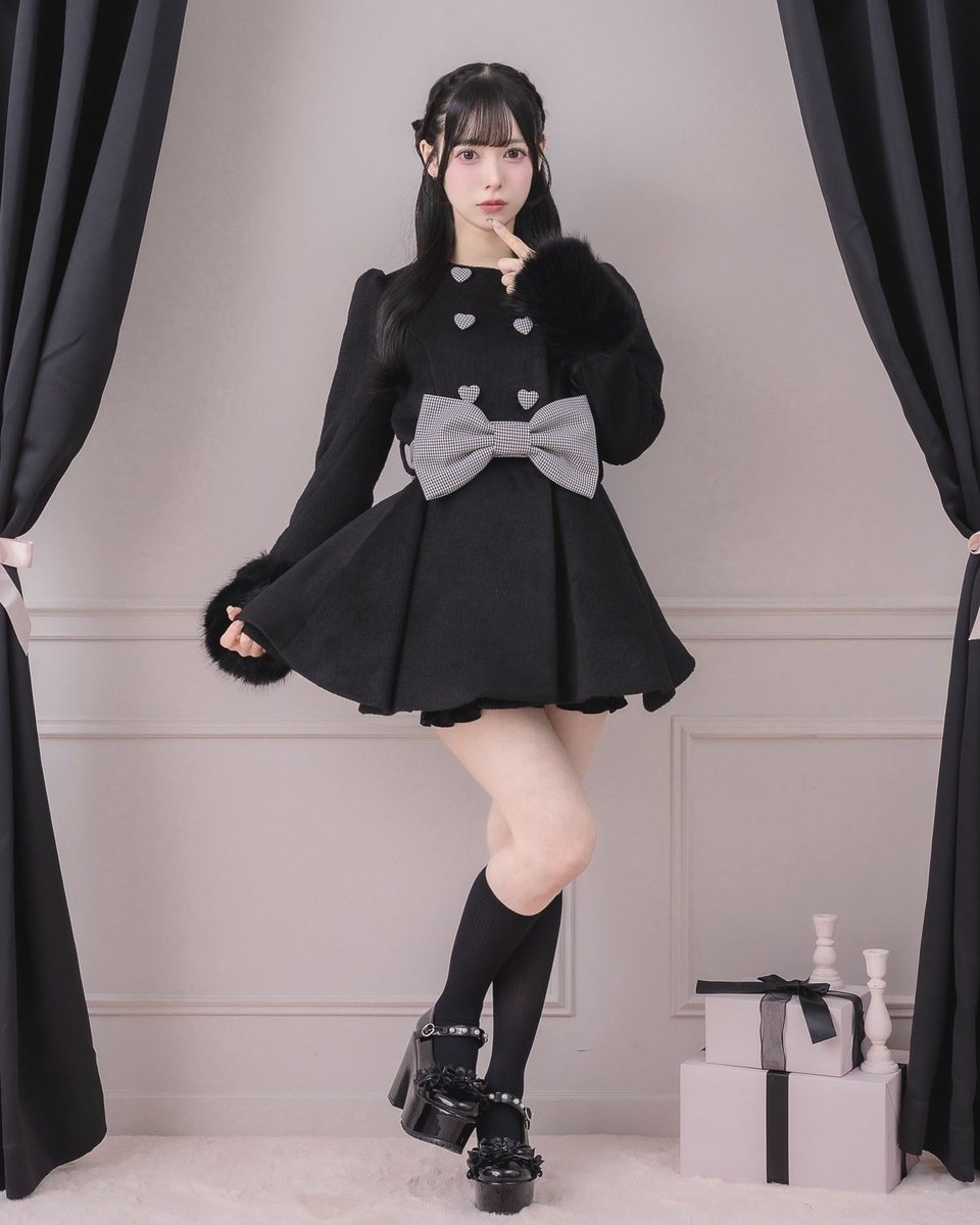 pium__official's tweet photo. ＼pium winter collection 🎀／

♡ハートボタンリボンベルトシャギーコート
¥18,500(税込)

web：10/9(金)20:00〜
SHIBUYA 109店：10/10(土)〜
LUMINE EST 新宿店 : 10/10(土)〜 https://t.co/irAZ3qLgI0
