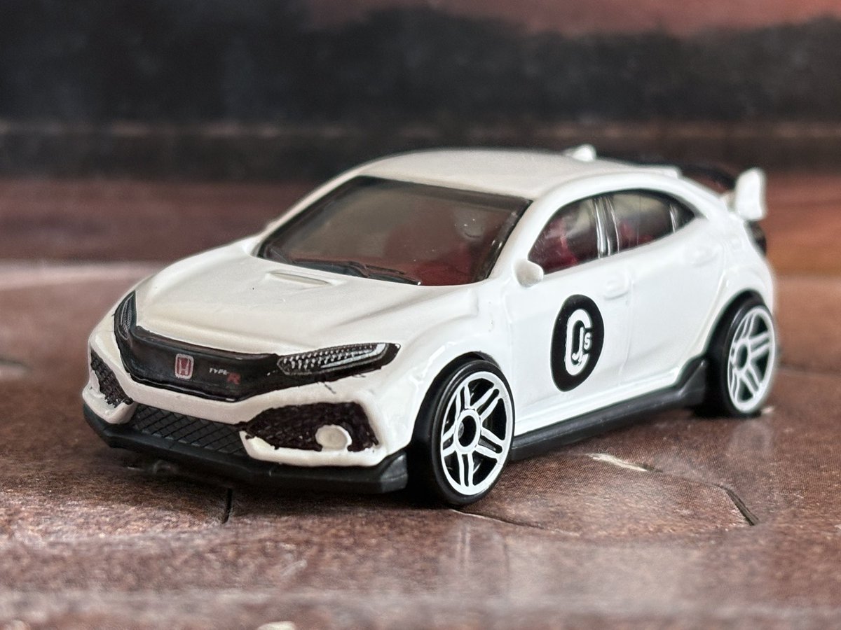 bdjskaks___899's tweet photo. Hot Wheels Basic
Nightburnerz 3/10
Custom

’18 Honda Civic Type R (FK8) https://t.co/7ScNlXTEC2