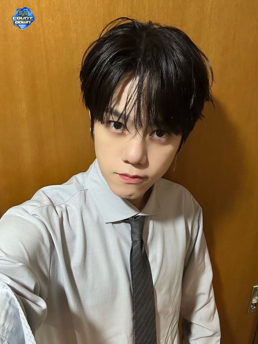 this_N54's tweet photo. 261008 엠카 https://t.co/JKYmRUBQcy