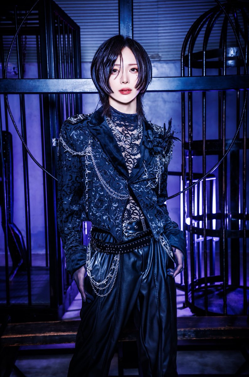 ENMA17_official's tweet photo. ⫘⫘⫘⫘⫘⫘⫘⫘⫘⫘⫘⫘⫘⫘

　　　　　𝗘𝗡𝗠𝗔
　　
              【閻魔ひな】
　　　　担当:桃色
　　　@ENMA_hina 

　　　　【閻魔けい】
　　　　担当:水色
　　　@ENMA_kei 

　　　　【閻魔てんま】
　　　　担当:紫
　　　@ENMA_tenma 

           Ꮢ⃒Ꮲ⃒+⃒♡⃒=⃒1⃒5⃒0⃒0⃒で⃒   
               "蜜ト罰"
　　　　MV公開。

⫘⫘⫘⫘⫘⫘⫘⫘⫘⫘⫘⫘⫘⫘

#ENMA