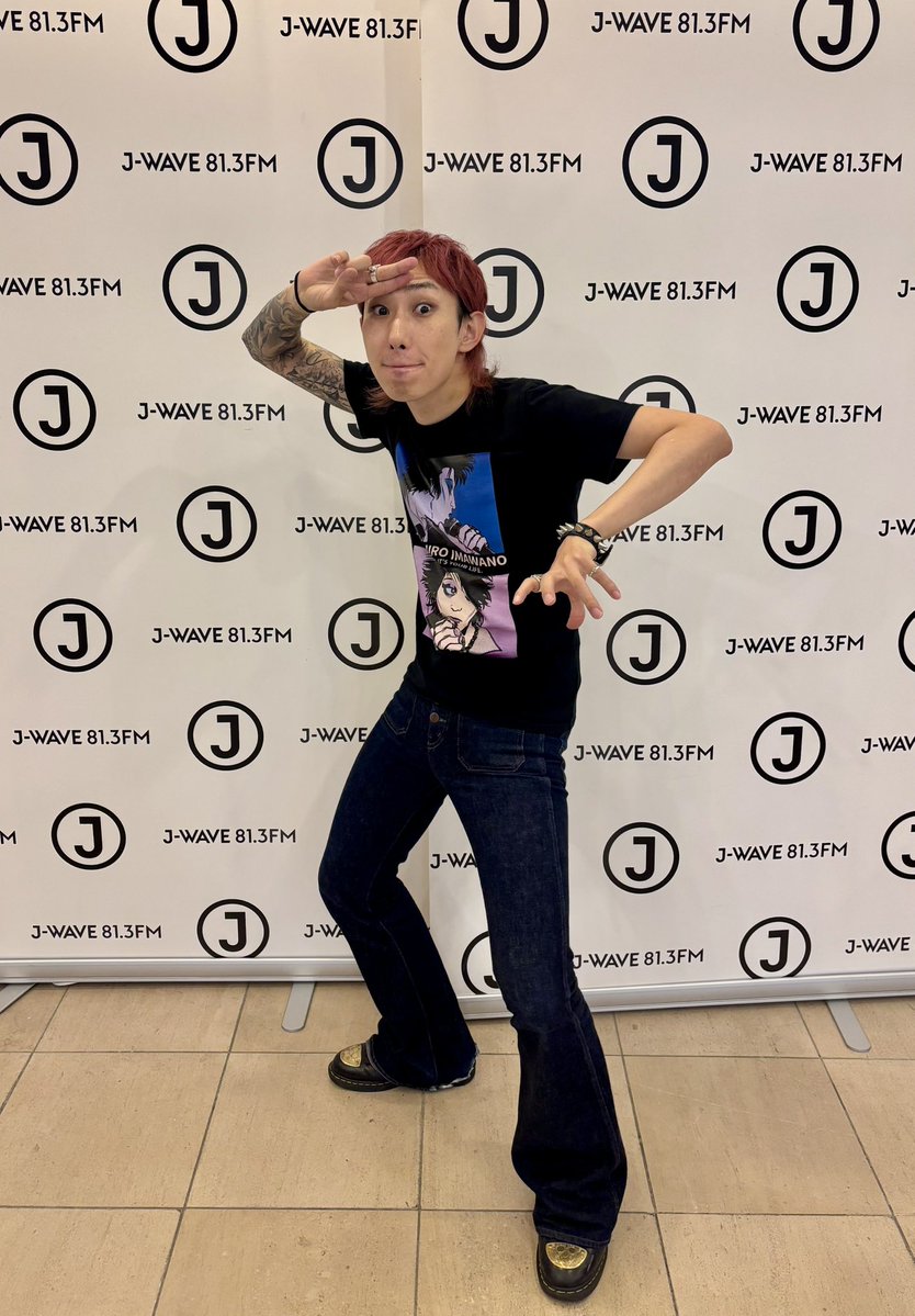 THEKINGSPLACE's tweet photo. このあと深夜1時から🕐
#ハルカミライ の #キンプレ👑
Vo. 橋本学が担当🎙️

／
ストイックな第2回放送🎊
🗣️「〇〇をリストアップしました」
＼

とある謝罪から番組がスタート！？
新コーナー【リスナー左脳読本】も📖

⬇️放送はコチラから📻
https://t.co/ZEfhIX22Zk

#jwave #kp813 https://t.co/YkZARoo9lW