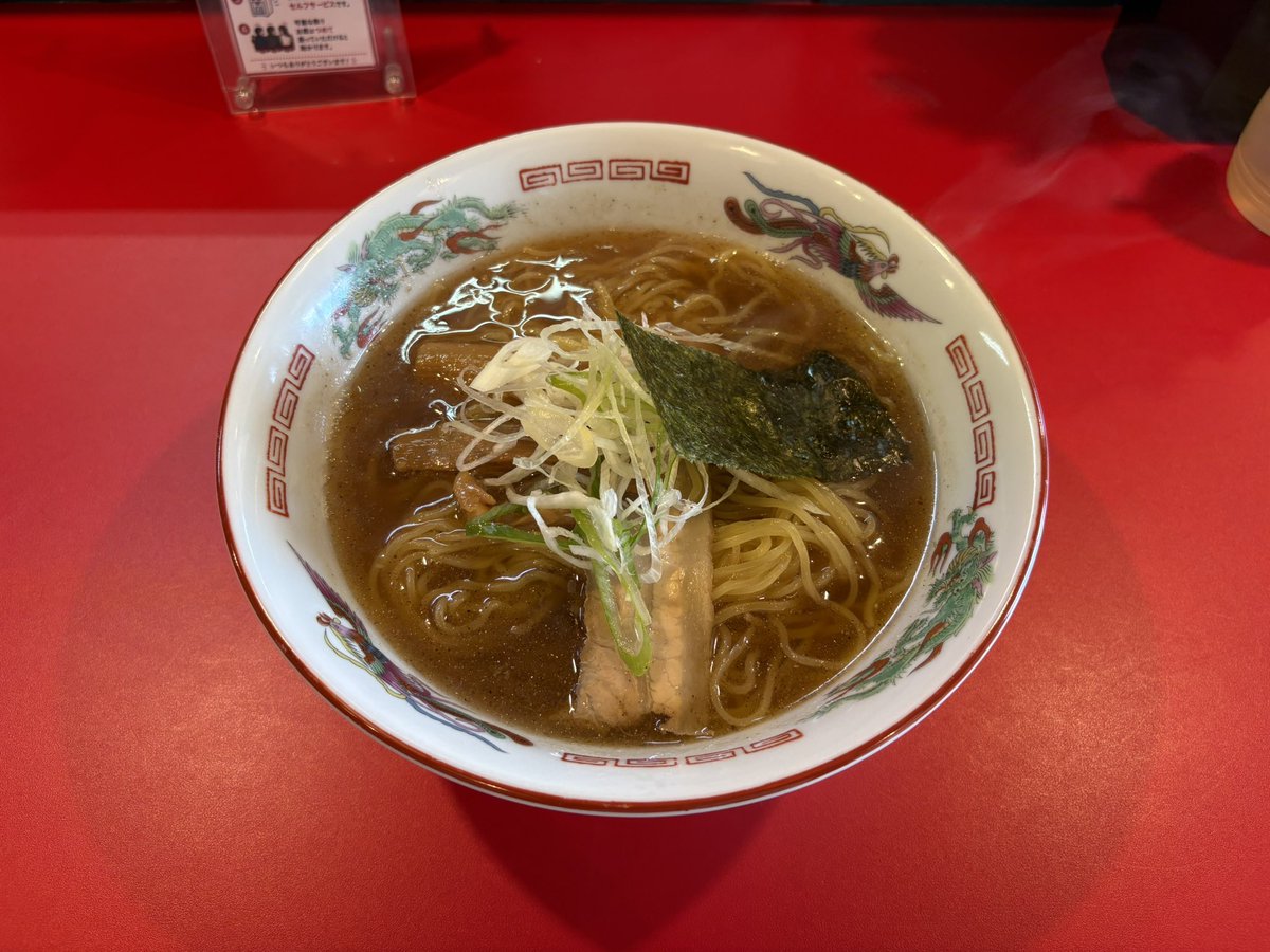 sugi_January's tweet photo. デラちゃんらーめん
中華そば

やっと行けた!!
今日はちゃんと営業確認して行きました笑

これぞ醤油ラーメン！といった感じにちょっと節っぽさがプラス。絶妙な懐かしさと丁寧さを感じられる一杯。
安心感とホッとする魅力のある美味しさでした！
また行こう。 https://t.co/bGEcgRR5fp