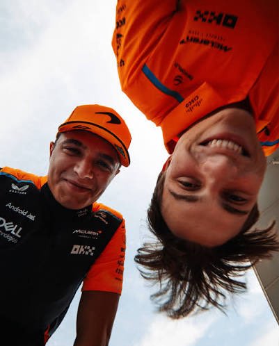mcl_szn's tweet photo. here goes nothing 😅

happy #f1twtselfieday/media day to all my beautiful new moots

be nice to me and my boys 🫶 https://t.co/nFPobkncSE