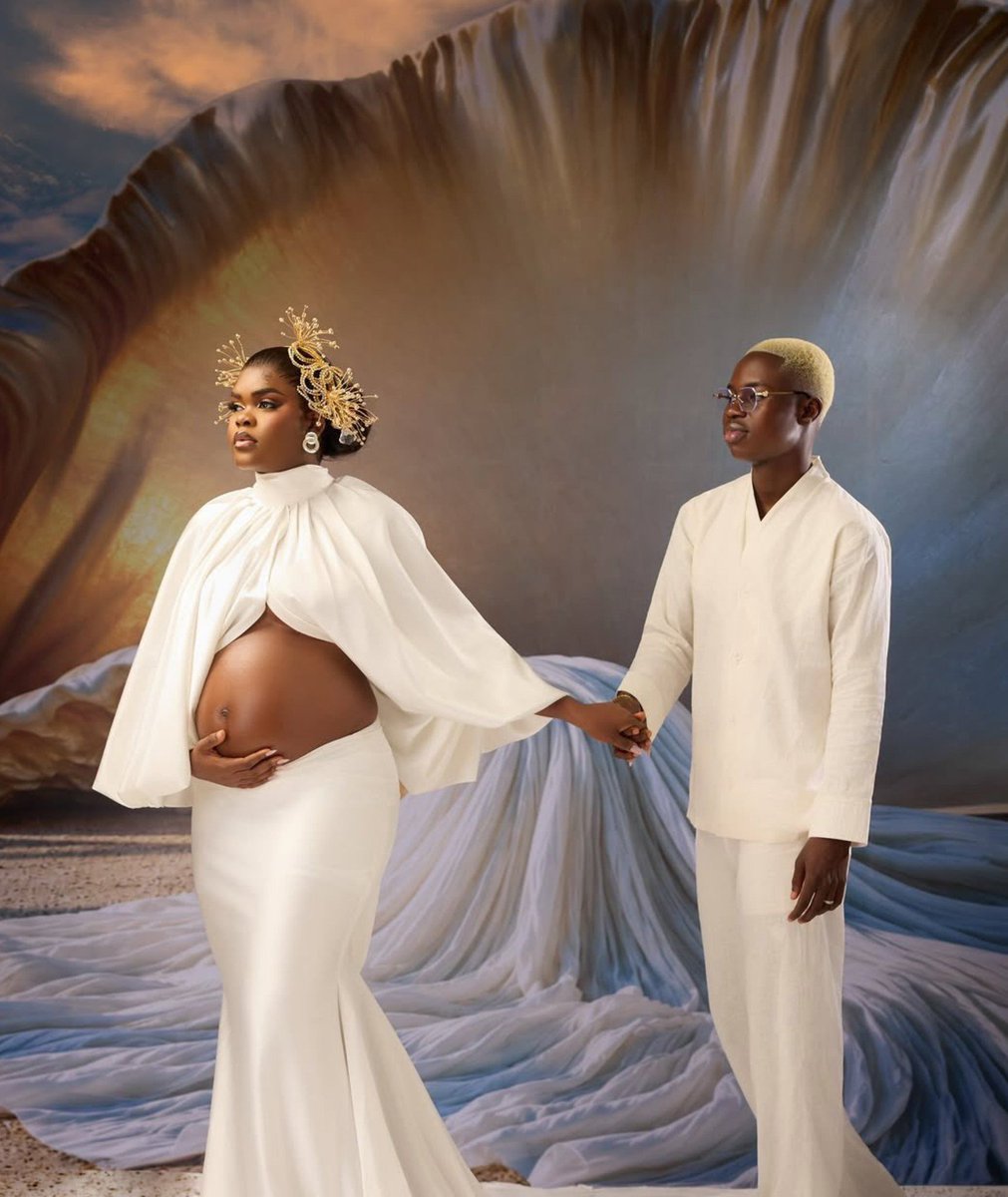 Festy____'s tweet photo. Peller and Jarvis are Expecting a baby 💃
Congratulations to them  👏👏🎉 https://t.co/Zr4dddSlgS