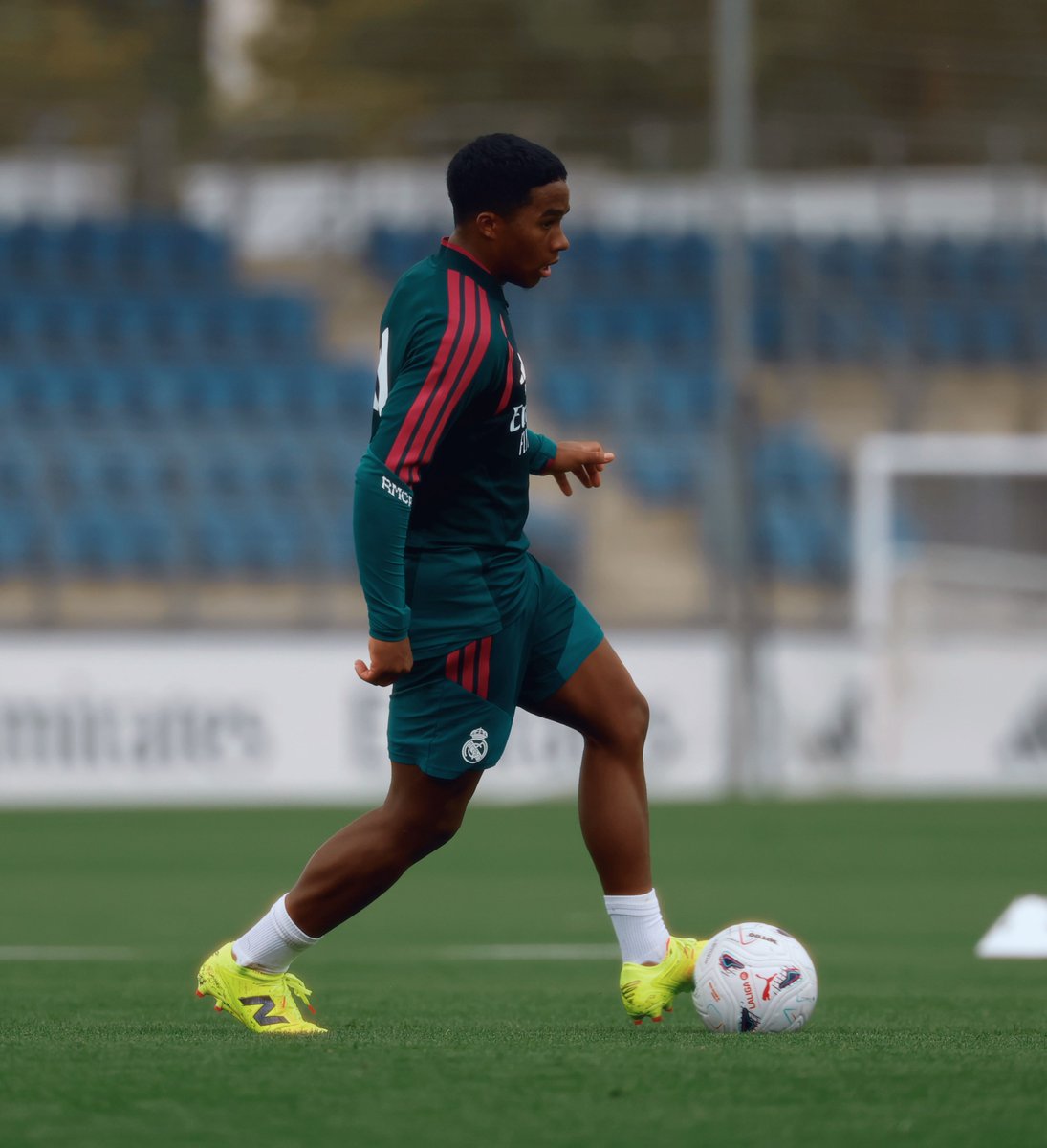 endrickgabri9's tweet photo. 👊🏿⚽️💪🏿 https://t.co/HT0lCA2HuT