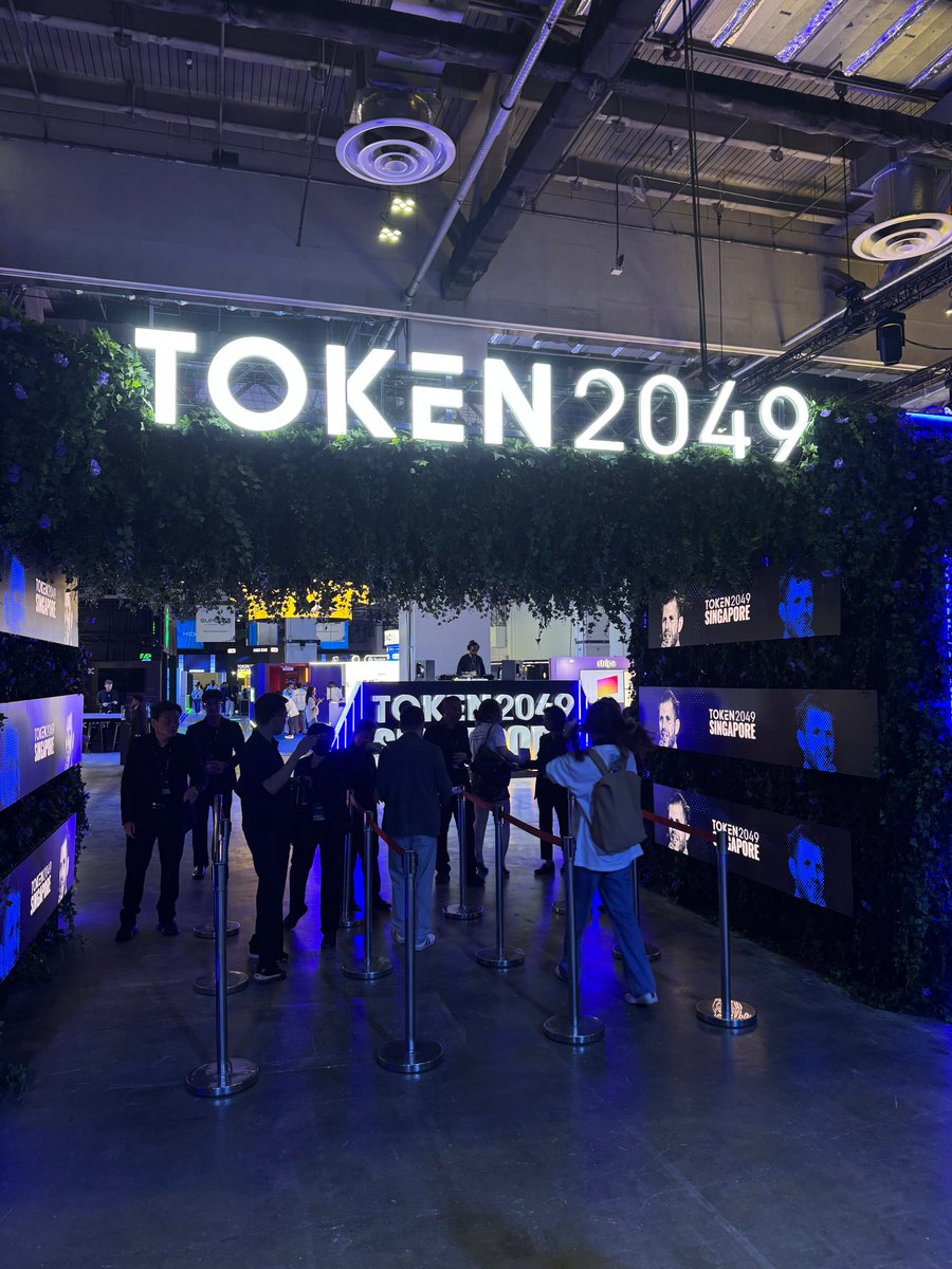 viktor_masin's tweet photo. Day one of @token2049 : everyone on our team had a job, and the floor kept us all moving. I still found time to talk, and it was good to see old friends and past clients.

Today I'm out on the floor. Here? Message "TOKEN. https://t.co/47oXTx8lWx