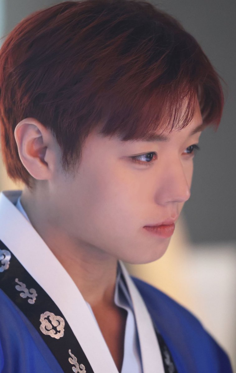 _glory_grace_'s tweet photo. 콧대가 이게 말이 되나??
어릴때 사진보면 별로 안높던데.... 어떻게 저렇게 됐지?? 
아가때 콧대가 높았다가 없어지는 애들도 얼마나 많은데.... 

#YYentertainment 
#박지훈
#도깨비의세계 https://t.co/JZCH5pYEXg