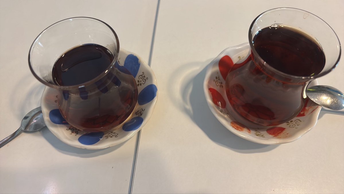 Zeyns23's tweet photo. tıp fak simulasyonundan cikmak icin tarafını sec https://t.co/X6Gtc0ro5i