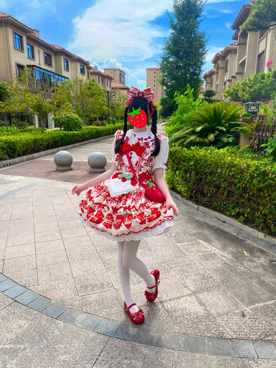 xiaovoTuT's tweet photo. 草莓小蛋糕ᶻz ₍^_   ̫ _^₎ https://t.co/jwwoR3ScIW
