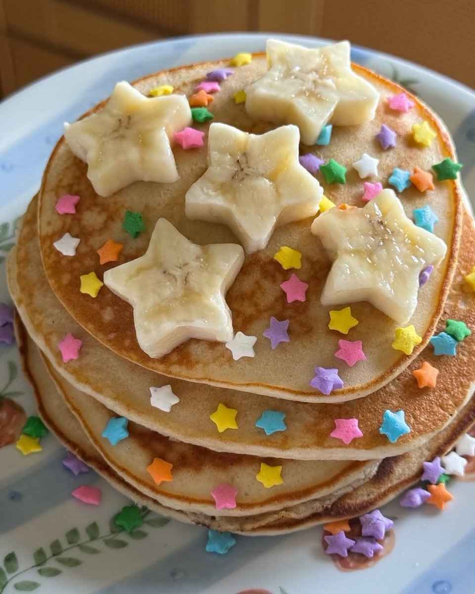 pppatientzero's tweet photo. how does pinterest see u?

-pusheen
-eyeshadow
-pattern
-food https://t.co/WrGQTYwcV4