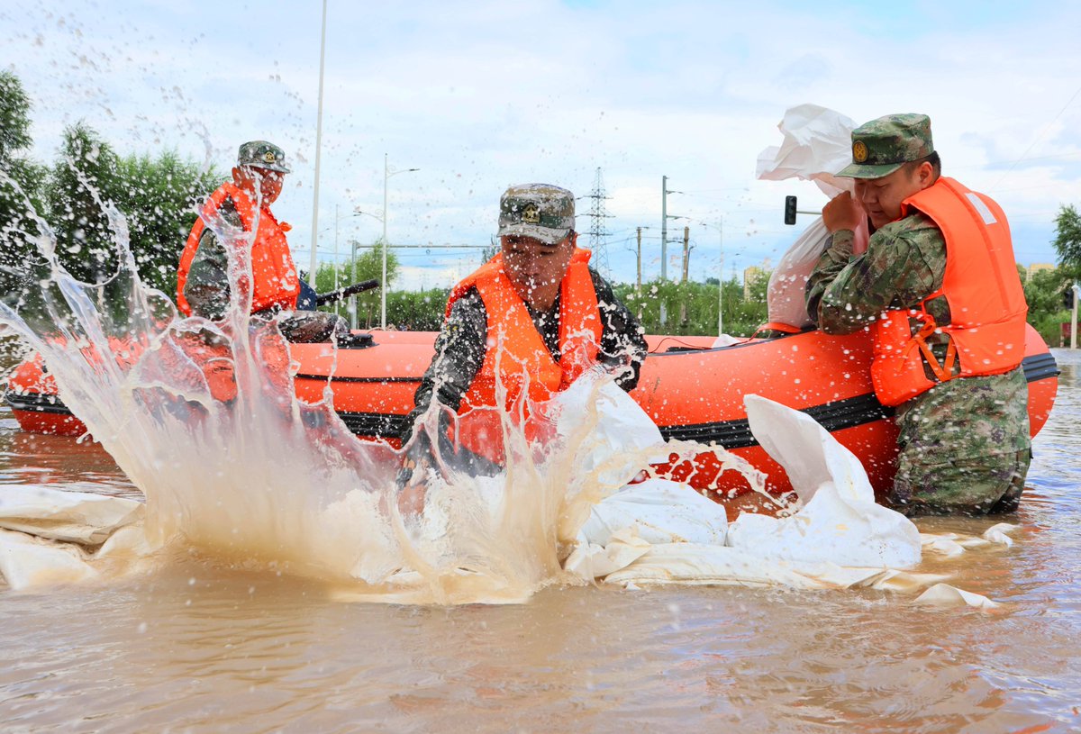 taiziuu's tweet photo. This flood season, our team is ready—we’ve got the tools, the plans, and the sincere care to protect everyone. https://t.co/EH5NZJaoi0