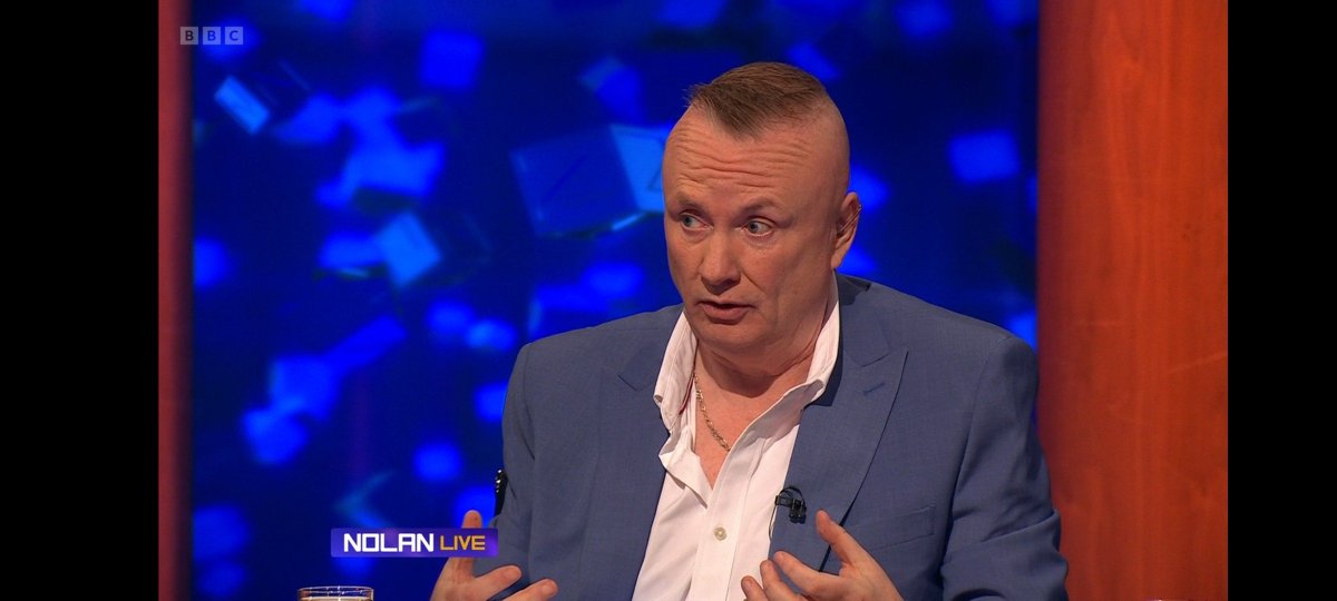 RiceDevonaqdtv's tweet photo. He looked an absolute state the week before. Needs to sack his wardrobe dept stat!

Look at the cut of him here: that B.A. Baracus chain round his neck &amp; that haircut up top resembling a 70s p0rn muff. He looks like a former paramilitary done good &amp; who now owns a chain of gyms! https://t.co/YWnNijCbmN