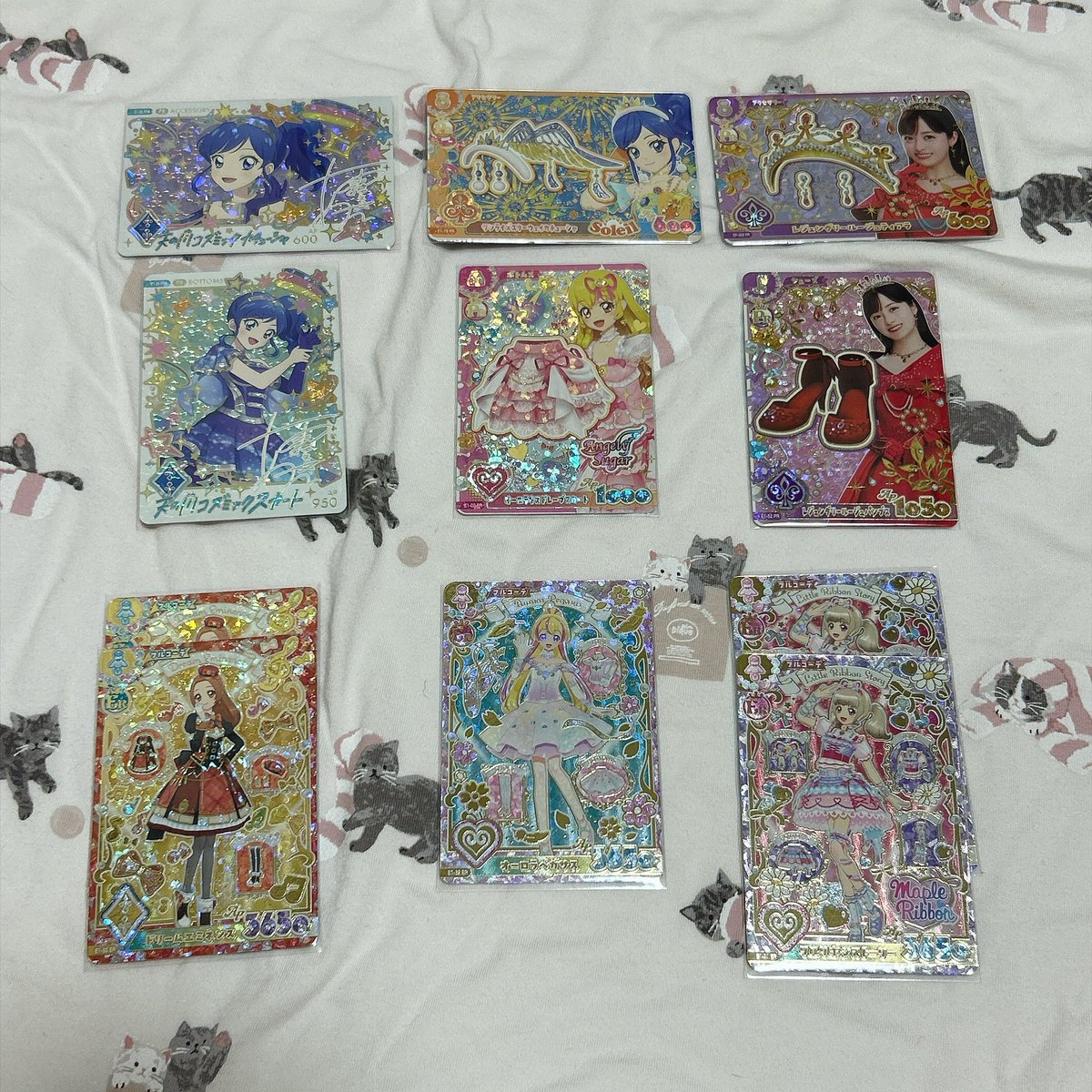 banzaitekitou's tweet photo. アイカツアンコール　アイカツ　アンコール　交換　手渡し

譲 2-4枚目 レート相談ですが過去弾との抱き合わせ可
求 1枚目 

都内手渡し優先
パラレルカードいちご一式最優先
あおいアクセはいちごパラレルアクセ含む場合お譲りします https://t.co/GSBI4BcvHD