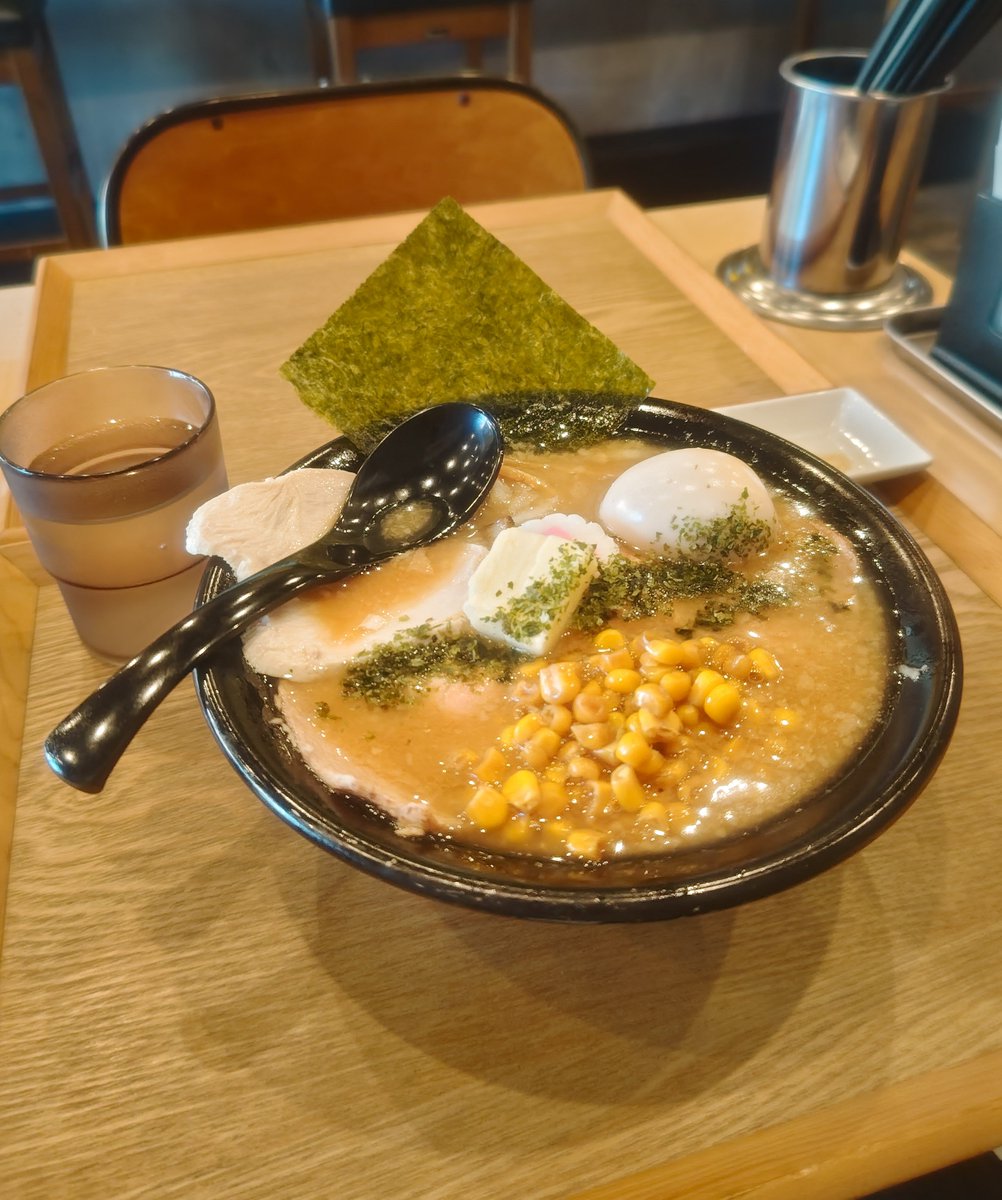 uedakun0919's tweet photo. IKEMEN HOLLYWOOD@枝光
期間限定「北の味噌から26秋」

しっかりした煮干し✕焼き味噌の旨味最強スープ、木嶋製麺所謹製太麺、味噌ラーメンらしいトッピング類などこれからの季節にピッタリな逸品。めちゃめちゃ旨し♪(≧▽≦) https://t.co/nNPTUtAFYR