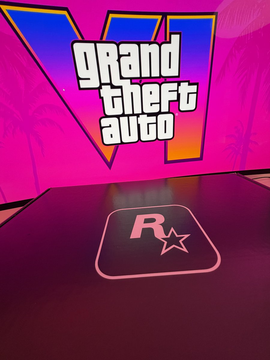 TrueGaming's tweet photo. 🚨🚨🚨 عشاق GTA 6 ⭐️⭐️⭐️⭐️⭐️⭐️

حبينا نبلغكم أنه وصلنا لنا هذا الصندوق من @RockstarGames شكرا لهم وحرصهم لايصالها لنا في تروجيمنج 

طبعا
@gex_xp مو مصدق ❗️ https://t.co/sLTsBRbs6R