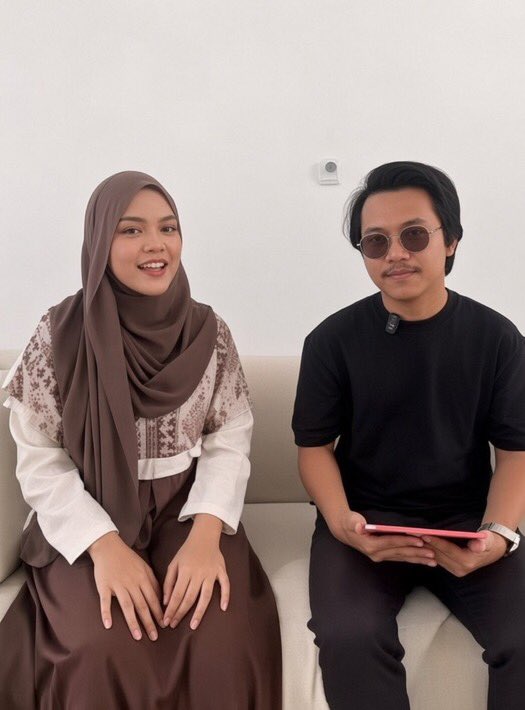 easieq's tweet photo. Bukan sekedar podcast biasa

📁 
https://t.co/MIRWvo6ESN https://t.co/JDWjZ0O0VE