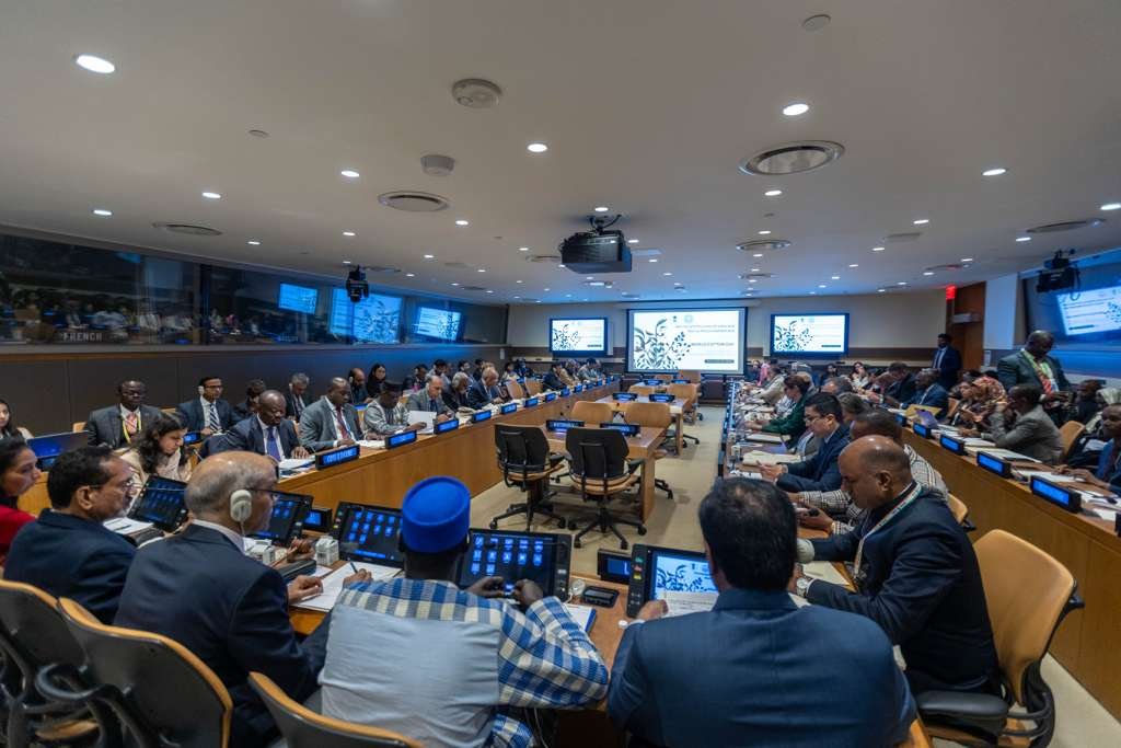 SikanderBJP's tweet photo. 🇮🇳 Celebrating India’s Cotton Legacy at the United Nations  #IndiaAtUN

Proud to be part of the Indian Parliamentary Delegation at the UN Headquarters, where India and Mali co-hosted “Cotton for Sustainability” on World Cotton Day.
1/3 https://t.co/ucJIGuRWn1