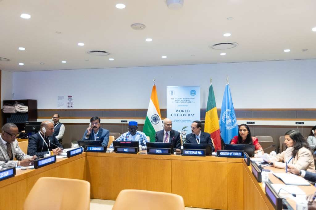 SikanderBJP's tweet photo. 🇮🇳 Celebrating India’s Cotton Legacy at the United Nations  #IndiaAtUN

Proud to be part of the Indian Parliamentary Delegation at the UN Headquarters, where India and Mali co-hosted “Cotton for Sustainability” on World Cotton Day.
1/3 https://t.co/ucJIGuRWn1