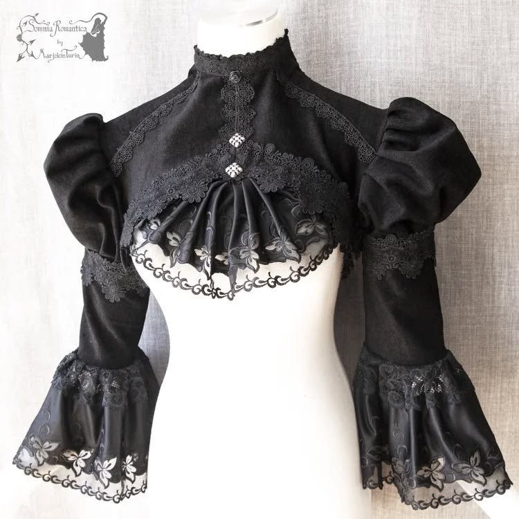 sophiaevaa_'s tweet photo. Bolero Jackets https://t.co/PlE2LVTRKt