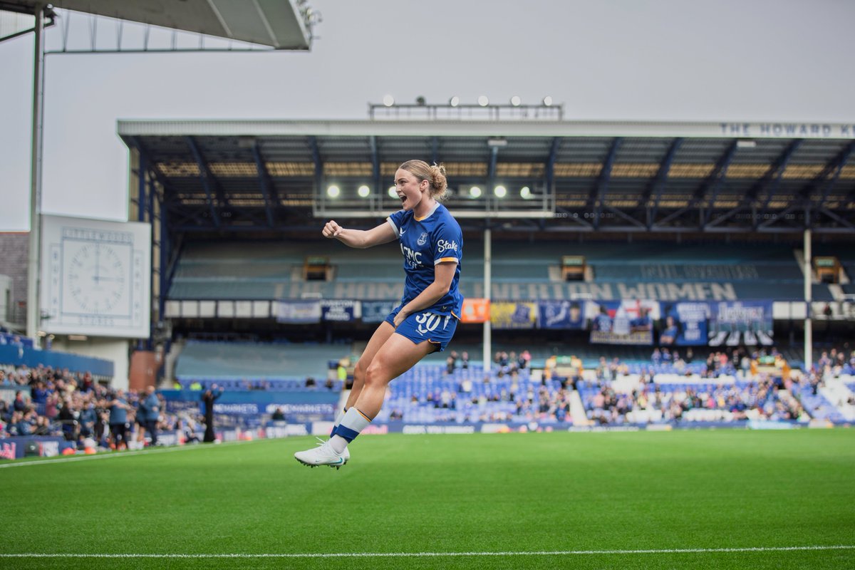 EvertonWomen's tweet photo. ✈️ Air Mace. https://t.co/rN7UxCfxya