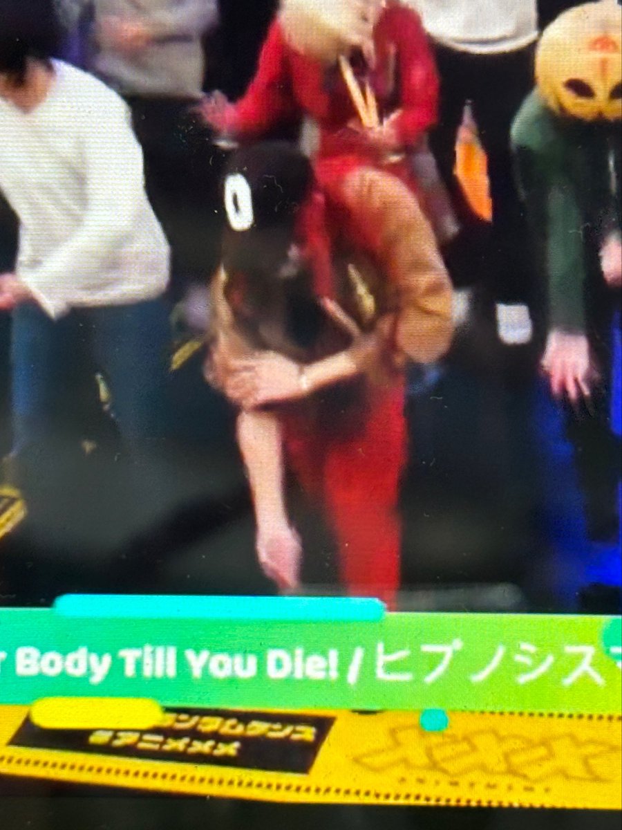 __08mmm's tweet photo. この赤ロン毛の方の踊り方が好きすぎるんやけど‼️またメメメいらっしゃったりするかしら⁉️
#アニメメメオーサカ https://t.co/LP64HZ9V7U