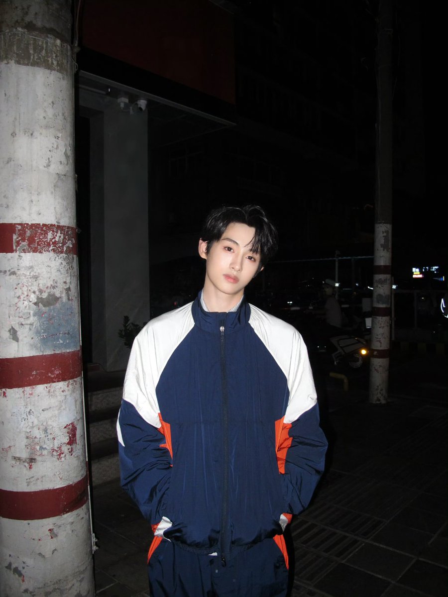 sichengupdate's tweet photo. 261008 #DongSicheng #WINWIN Weibo

🚶🚶 https://t.co/nOJ5n2mXNV
