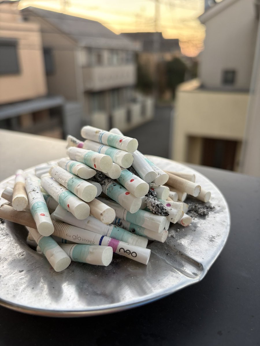 kitsunechan____'s tweet photo. 1日でこれ
97本、、約5箱、、ヤニカス最高🚬 https://t.co/kFAkPS79cD
