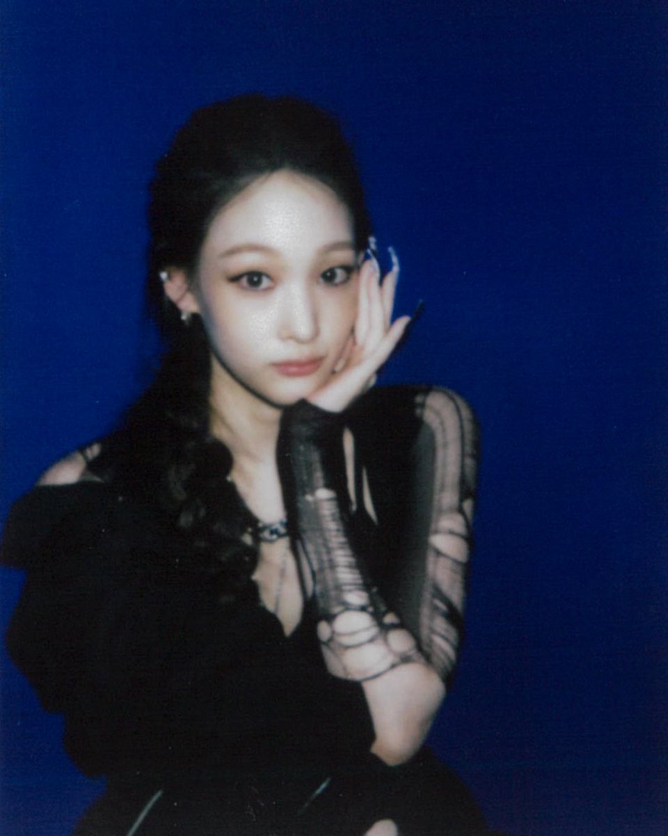 whereanniegoes's tweet photo. 크래시 애니 비하인드 포토 ㅈㄴ 예쁘다 https://t.co/MBs35t86N3