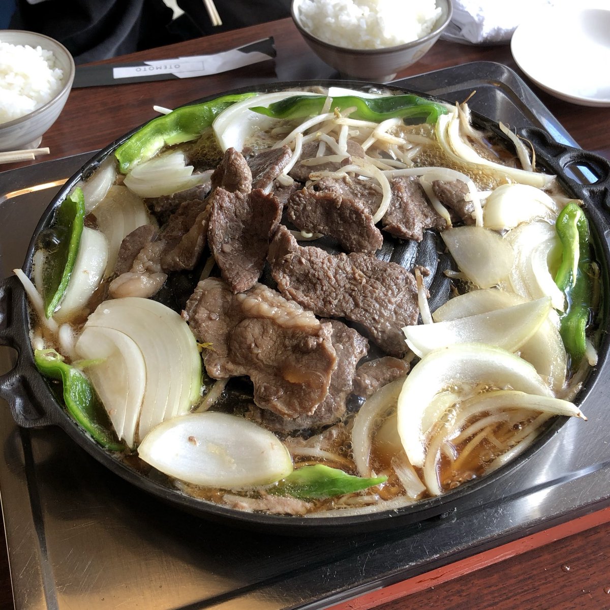 sujirin's tweet photo. 行って来た🐑小ライスでかっ🍚

#スーツ旅行 https://t.co/ghksIr9bxS