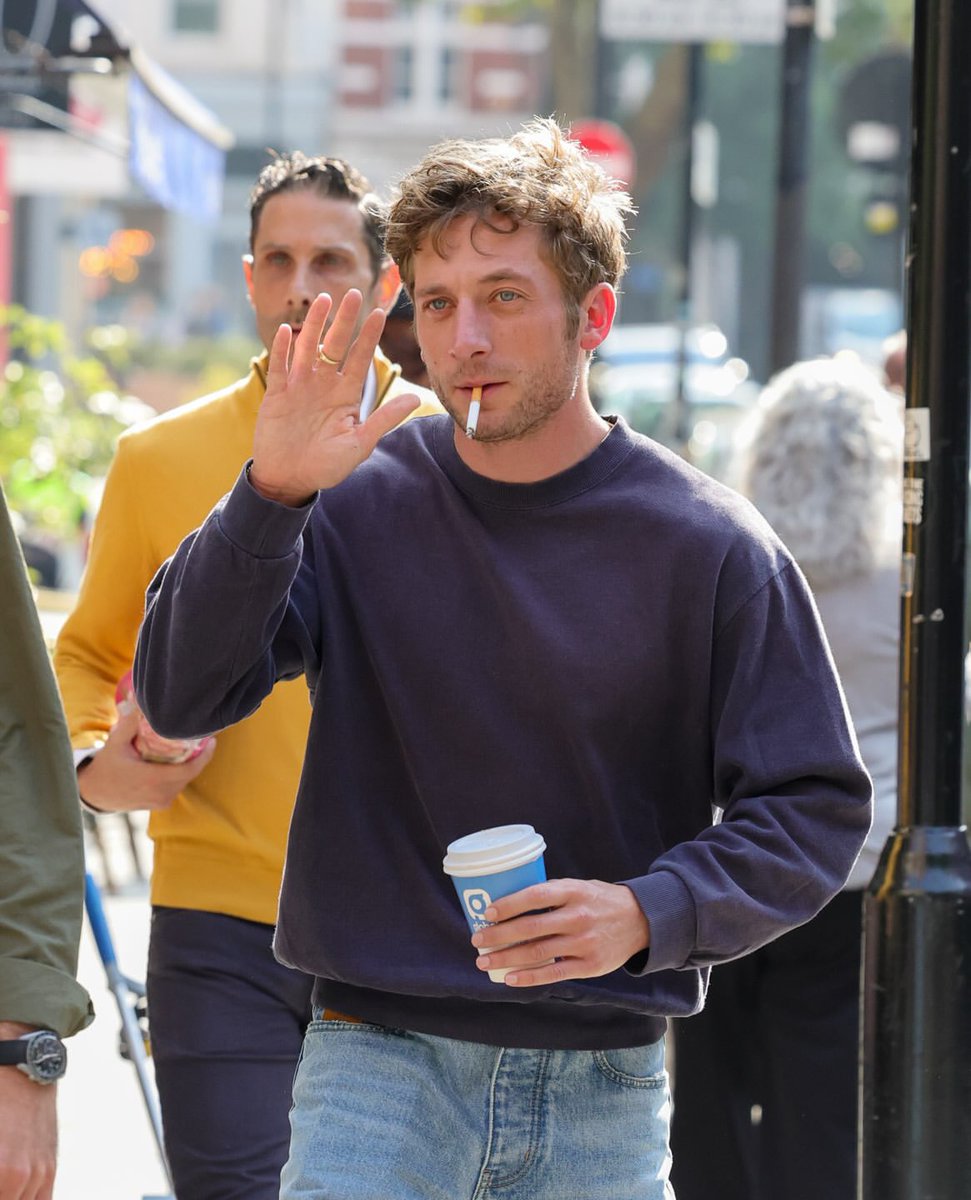 cfslclub's tweet photo. Jeremy Allen White (2026) https://t.co/4GfXCA0OU1