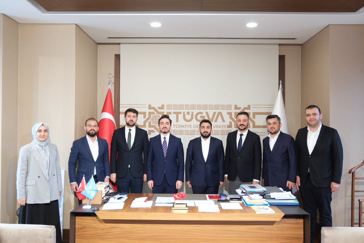 ibrahim_besinci's tweet photo. 📍 TÜGVA Genel Merkez

İstanbul 2 Nolu Barosu Başkan Adayı Av. Ali Kasım Tuna’yı Genel Merkezimizde ağırladık.

Hak, adalet ve mesleki onur doğrultusunda üstlendiği bu sorumluluğun hayırlara vesile olmasını temenni eder, değerli ziyaretleri için teşekkür ederim. https://t.co/YigqhDNEQh