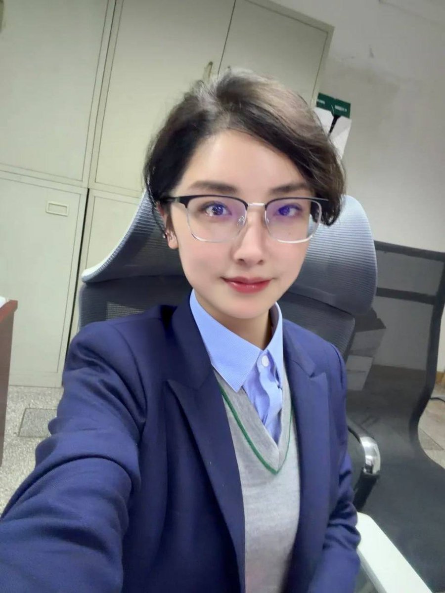 ParoDancer's tweet photo. 可以尝试接触，我不是卖的。希望互不干扰，分寸感很重要，喜欢有礼貌的... https://t.co/63ZfGtrQPU