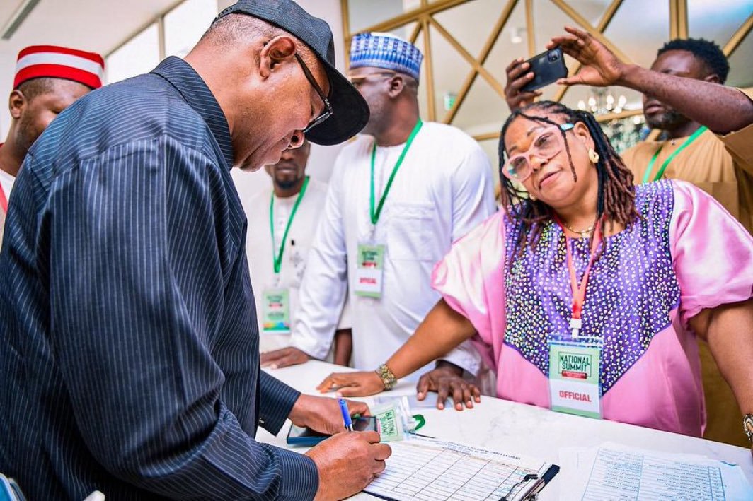 AnthonyOnyeGuy's tweet photo. This Lady go think say she loves Peter Obi more than I do. https://t.co/QfUL1j5oBu