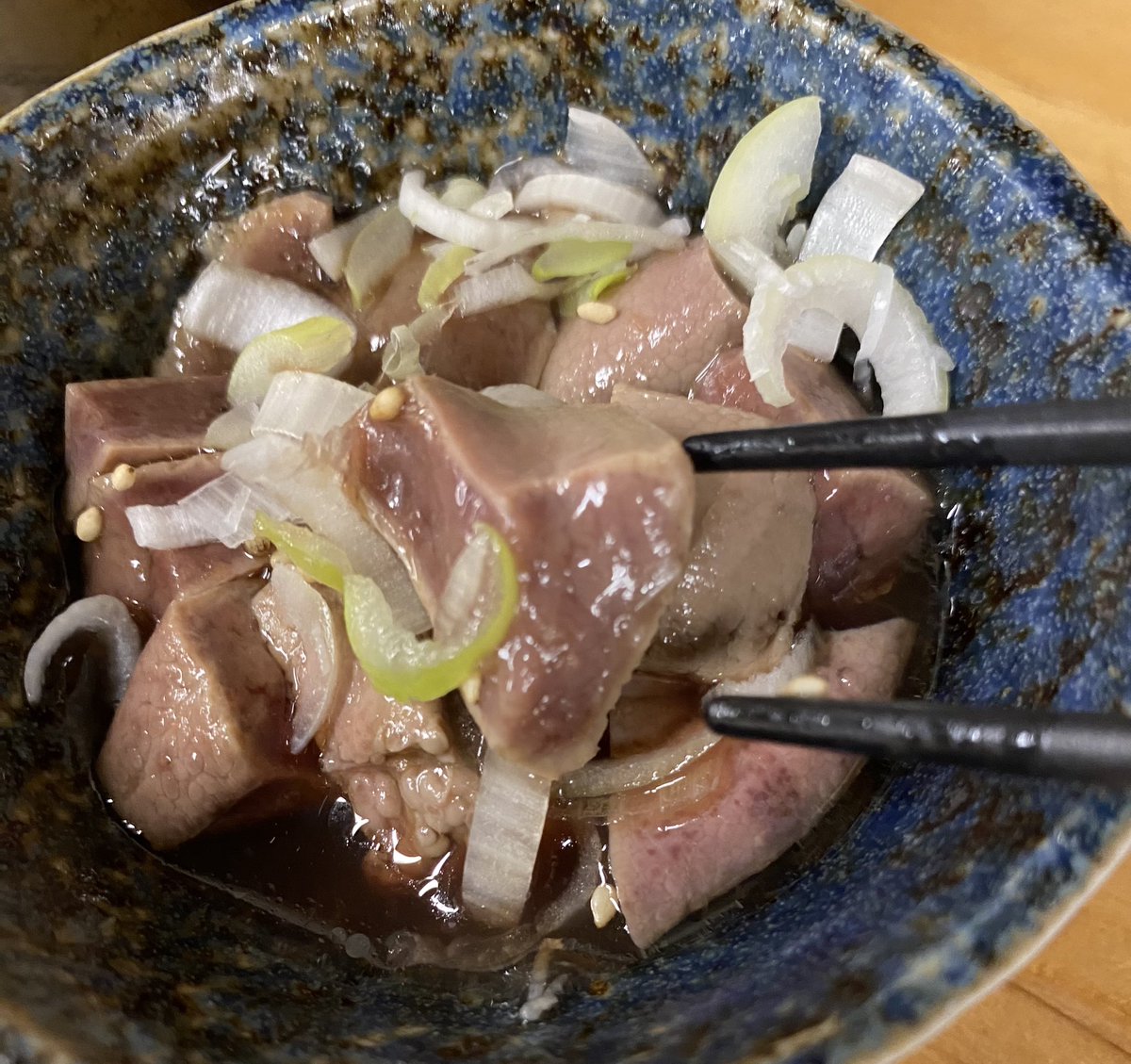 hideh06's tweet photo. さて…、居酒屋です❗️

久しぶりに御徒町やきとんまるわ
いつもの皿ナンコツ、レバ串焼き、
ビールとバイスサワーで乾杯🍻です！
今日は肉を喰う！
#晩酌
#やきとん
#ビール
#居酒屋
#肉 https://t.co/sfcHKdOprO