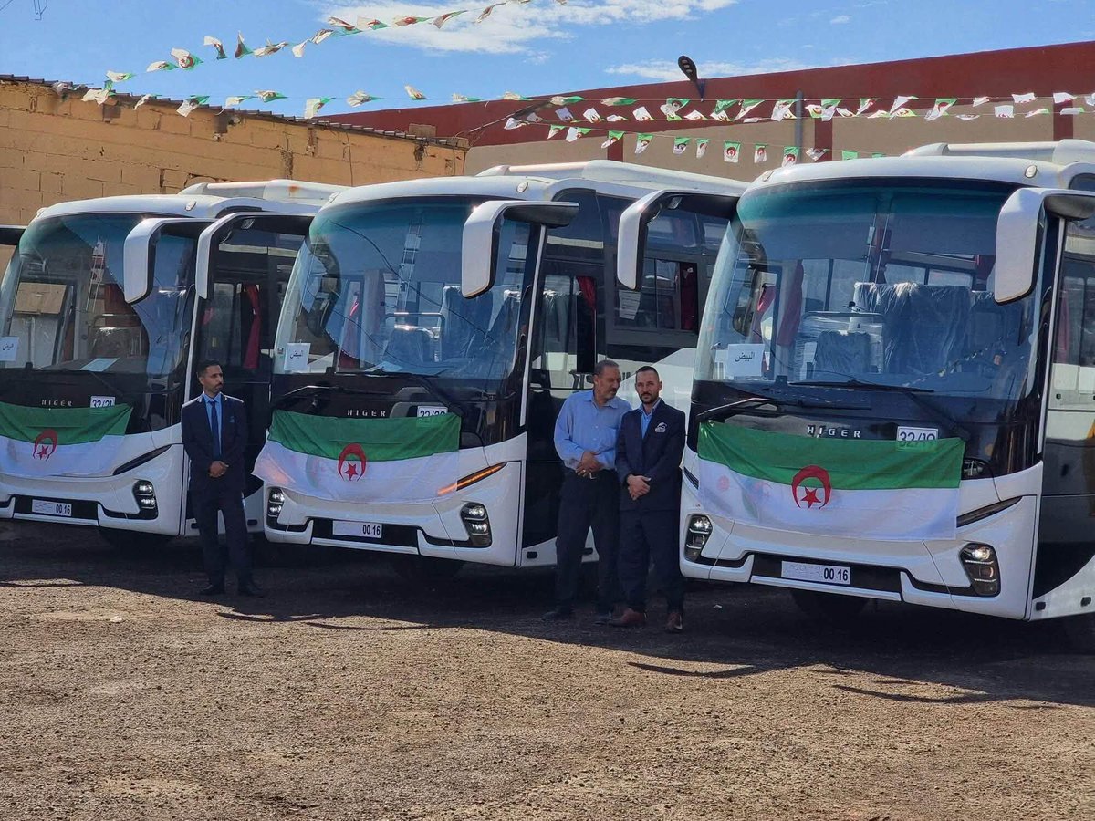 algeriedirecte's tweet photo. بالصور.. مؤسسة النقل الحضري وشبه الحضري لولاية #البيض تعزز حظيرتها بـ8 حافلات جديدة https://t.co/EQjAQ4ffTP