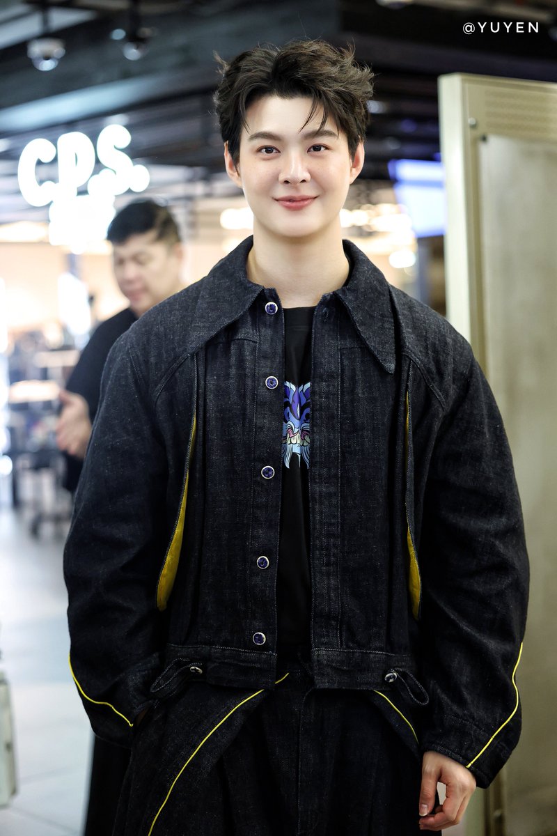 Yuyen_Huang's tweet photo. The camera records a second. Memory gives it a life of its own.

SAINT AT SIAM CENTER BIFW26
#SiamCenterBIFW2026xSAINT 
#Saint_sup #MingEr https://t.co/GiwNGWDwf9