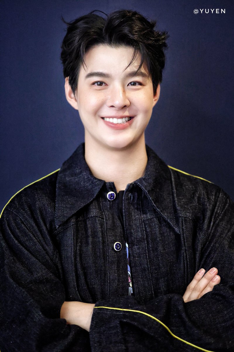 Yuyen_Huang's tweet photo. The camera records a second. Memory gives it a life of its own.

SAINT AT SIAM CENTER BIFW26
#SiamCenterBIFW2026xSAINT 
#Saint_sup #MingEr https://t.co/GiwNGWDwf9