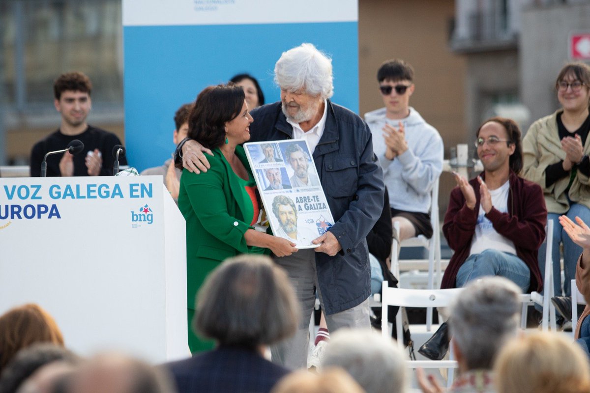 anamirandapaz's tweet photo. Beiras foi mais que o lider do nacionalismo galego en anos. Coa súa bravura, compromiso e amor por Galiza tamén puxo ao noso País no mundo. Non teño palabras neste duro momento. Só agradecerlle tanto que fixo polo noso Pobo. Fonda aperta á famillia.

Sempre en Galiza, Beiras! https://t.co/ReJC8qWvEw